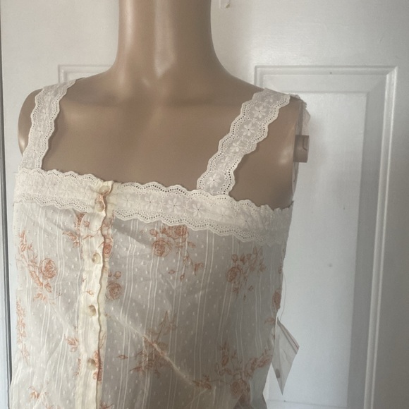 E & M tank top - Picture 2 of 8